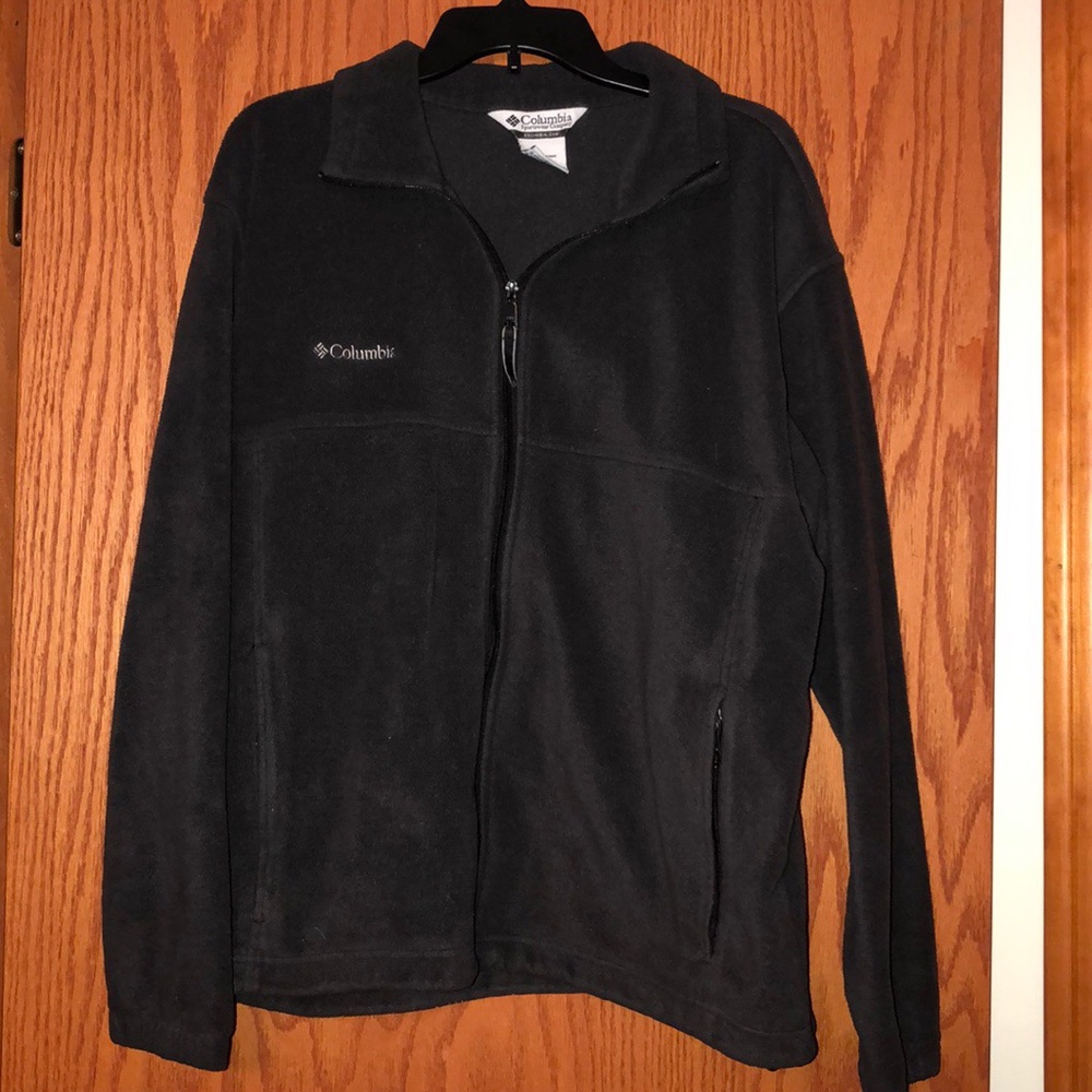 Black fleece Columbia jacket